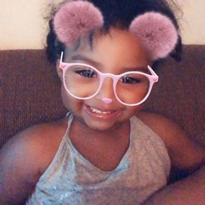 Meet your Posher, Rosaury